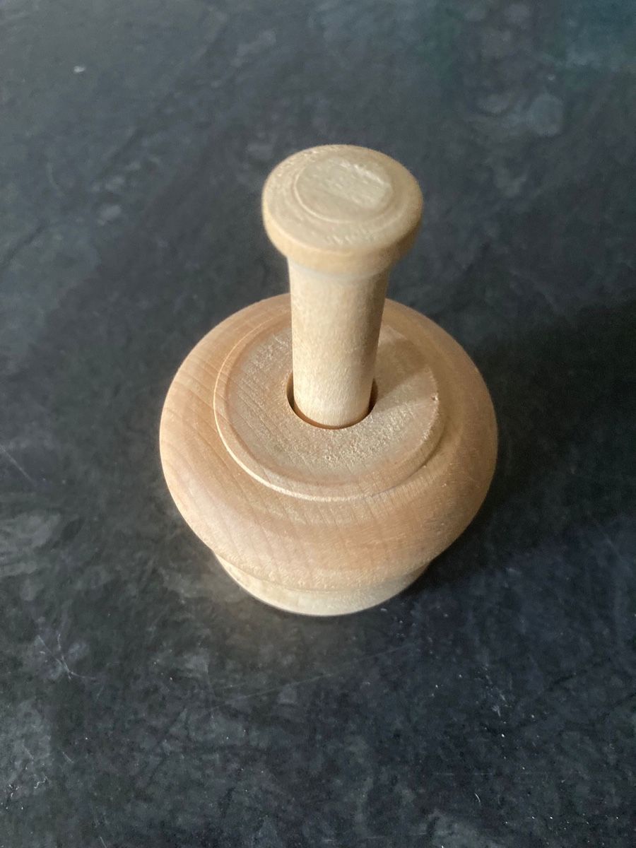 Elettrodomestici da cucina: Holzmodel/Buttermodel, Handarbeit, sehr guter Zustand – Difettoso da Langnau i. E. venduto da Acrjl