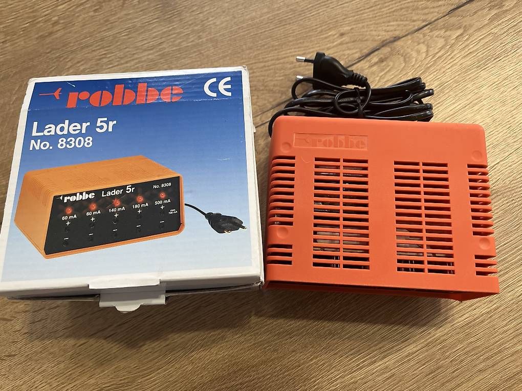 Batterie, Caricabatterie & Alimentatori: Ladegerät Robbe Lader 5r – Usato da Suhr venduto da Cark_ZehndAir 3