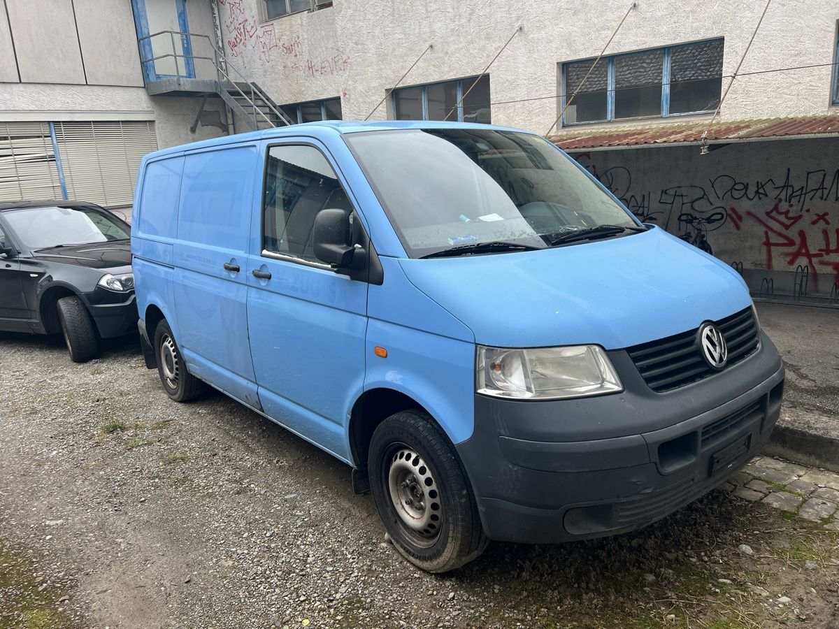 VW Veicoli commerciali: VW T5 Transporter Kasten – Usato da Oberhofen amThunersee venduto da Sammlerboy24 1