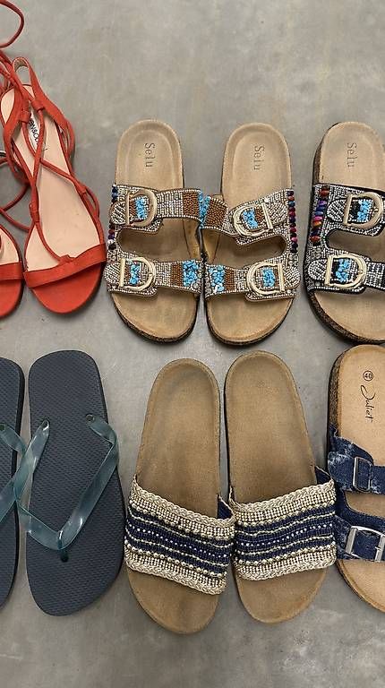 Scarpe da donna: Diverse Sandalen Sommer – Usato da Effretikon venduto da lil_vgd5 2