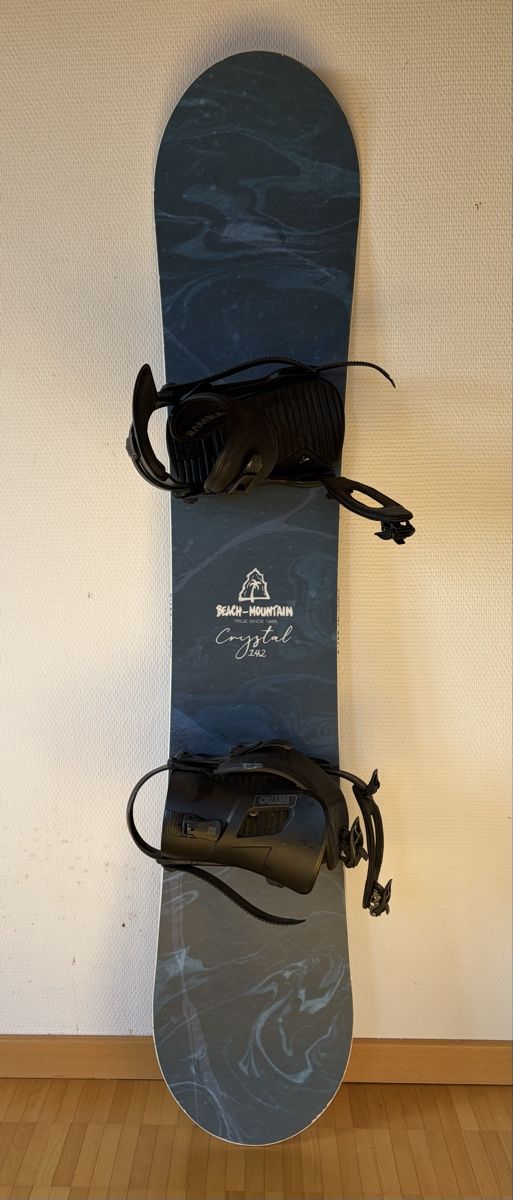 Board: Snowboard Beach Mountain Gr. 142 mit Nitro Bindung – Usato da Degersheim venduto da joe_g9sr