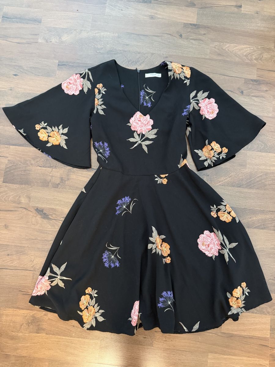 Mango Vestiti: Kleid mit Blumenmuster, Grösse 34 – Nuovo (secondo la descrizione) da Triesen venduto da kon_kkm8