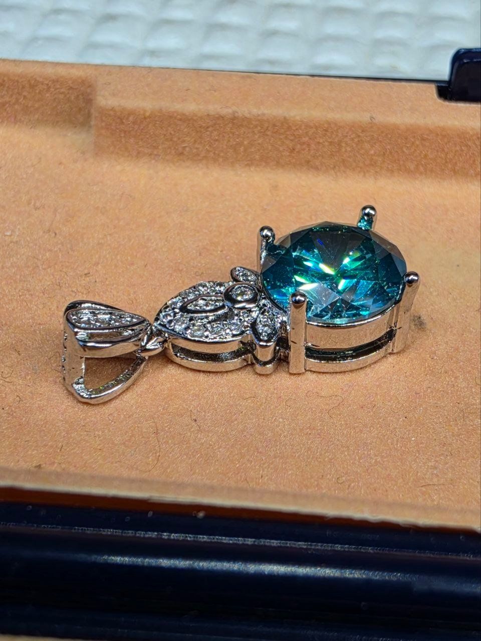 Catenine: Collier argent avec zircons – Nuovo e nell'imballaggio originale da Reconvilier venduto da Tsma67 2