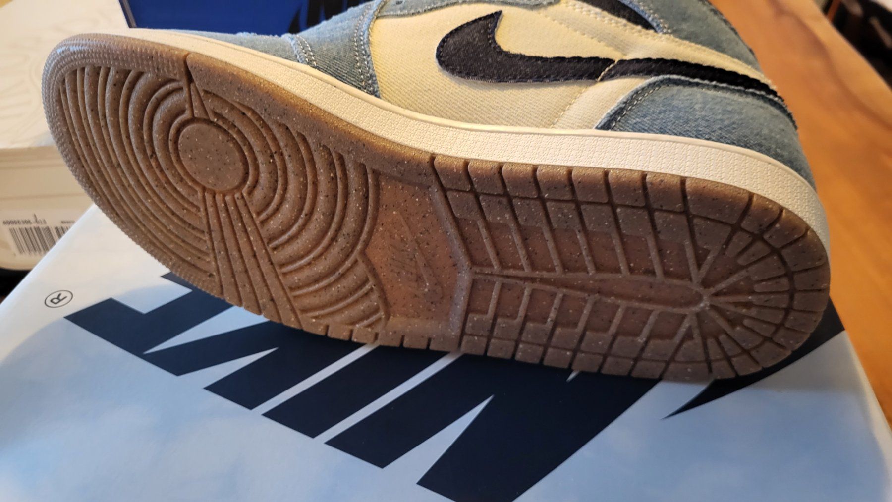 Jordan Scarpe da uomo: Jordan 1 retro high Denim – Nuovo (secondo la descrizione) da Bern venduto da Sneakerheadz 6