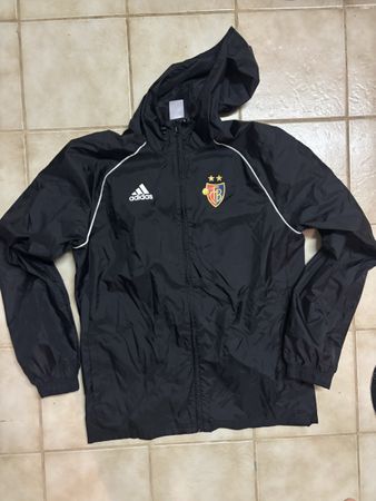 Adidas FC Basel Regenjacke schwarz Grösse M fast neu! 