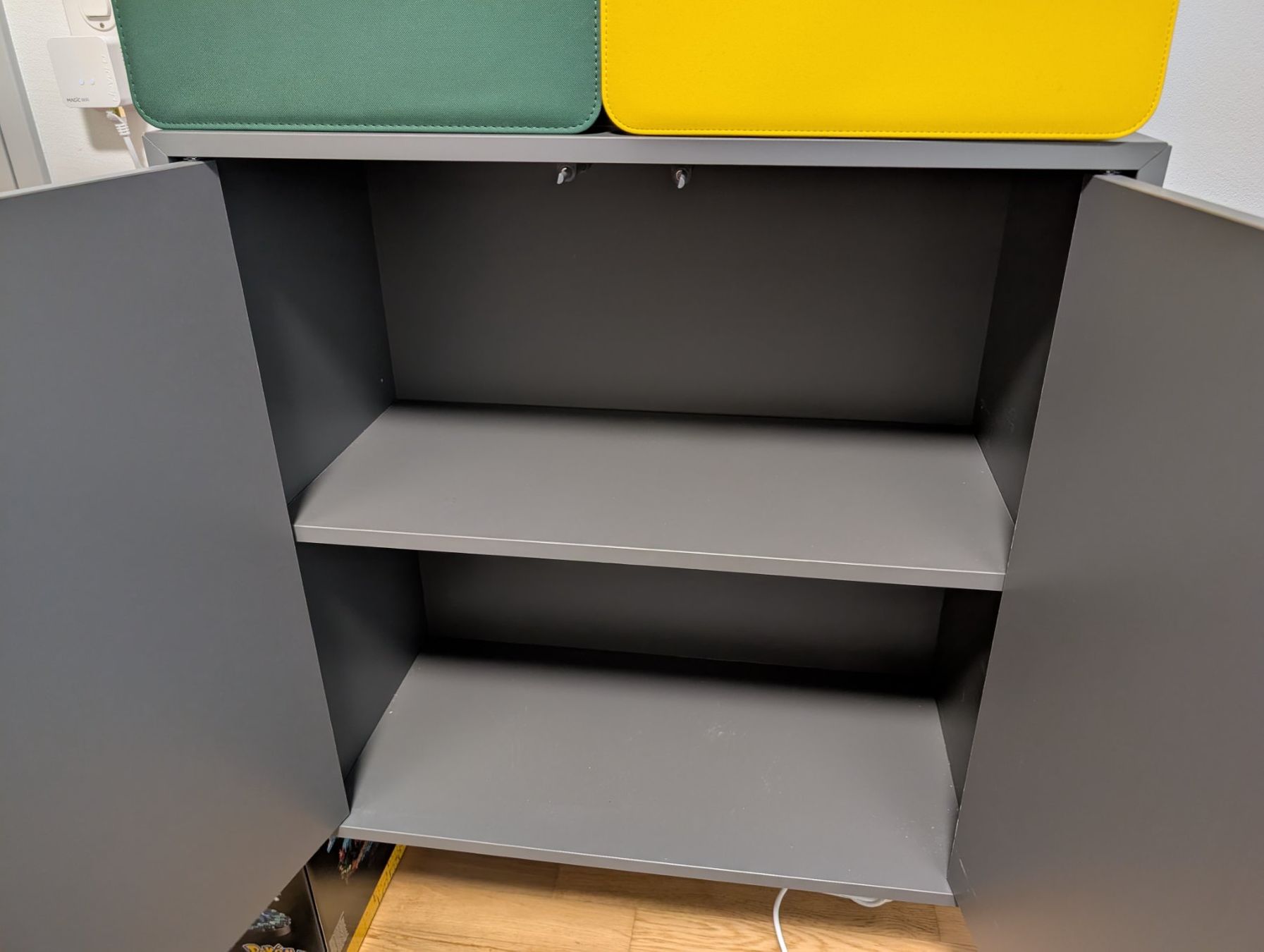 Ikea Schränke: IKEA Wandschrank – Gebraucht aus Zürich von LucaTedesco 2
