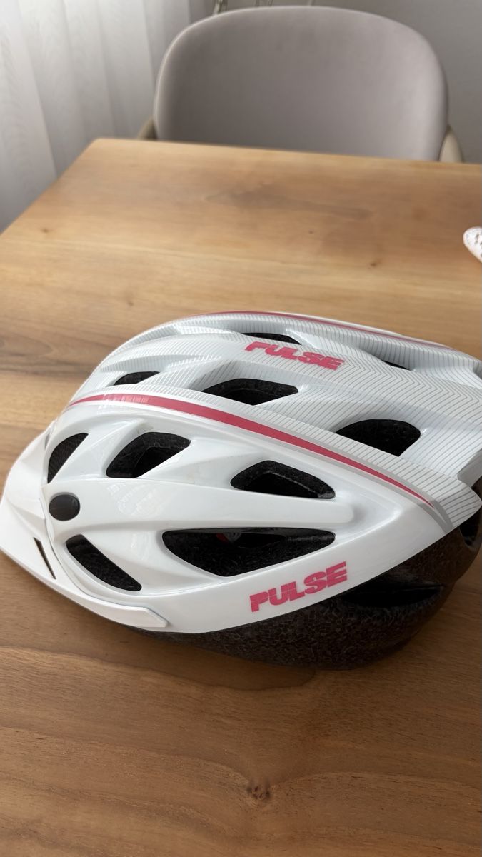 Casques: Velohelm PULSE Weiss/Rosa – D'occasion à Bern par ece_nxk7 1