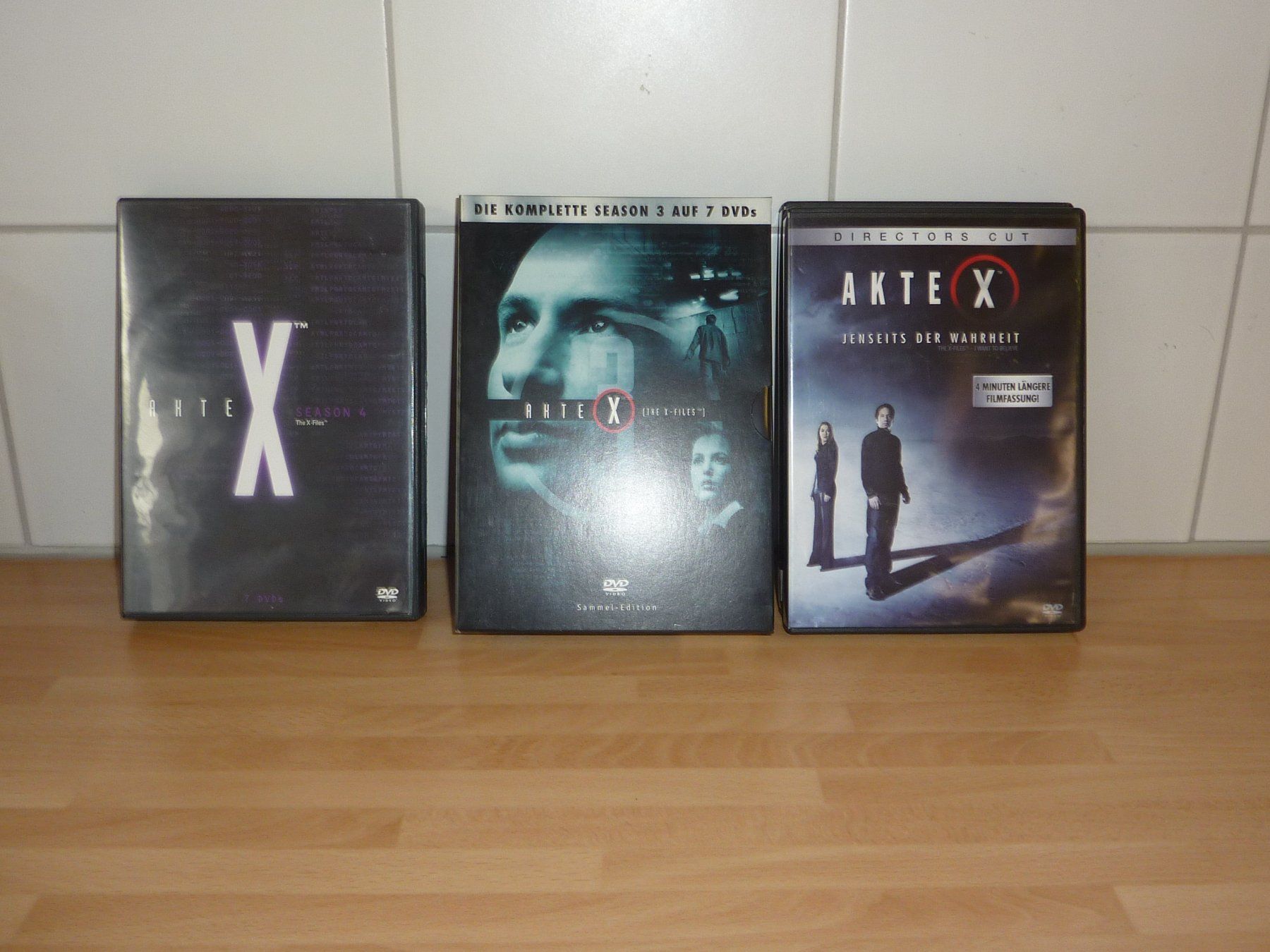 Tous les DVDs: Akte X - Serie 1 - 4 – D'occasion à Niederscherli par Zahnd1 2