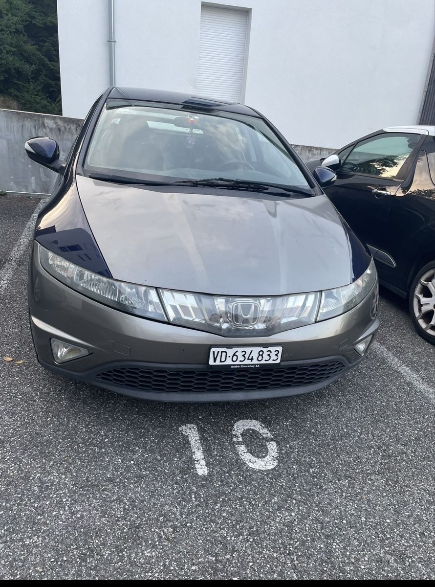 Honda Autos: Honda Civic VIII 1.4  – Gebraucht aus Nyon von Sofianesoso