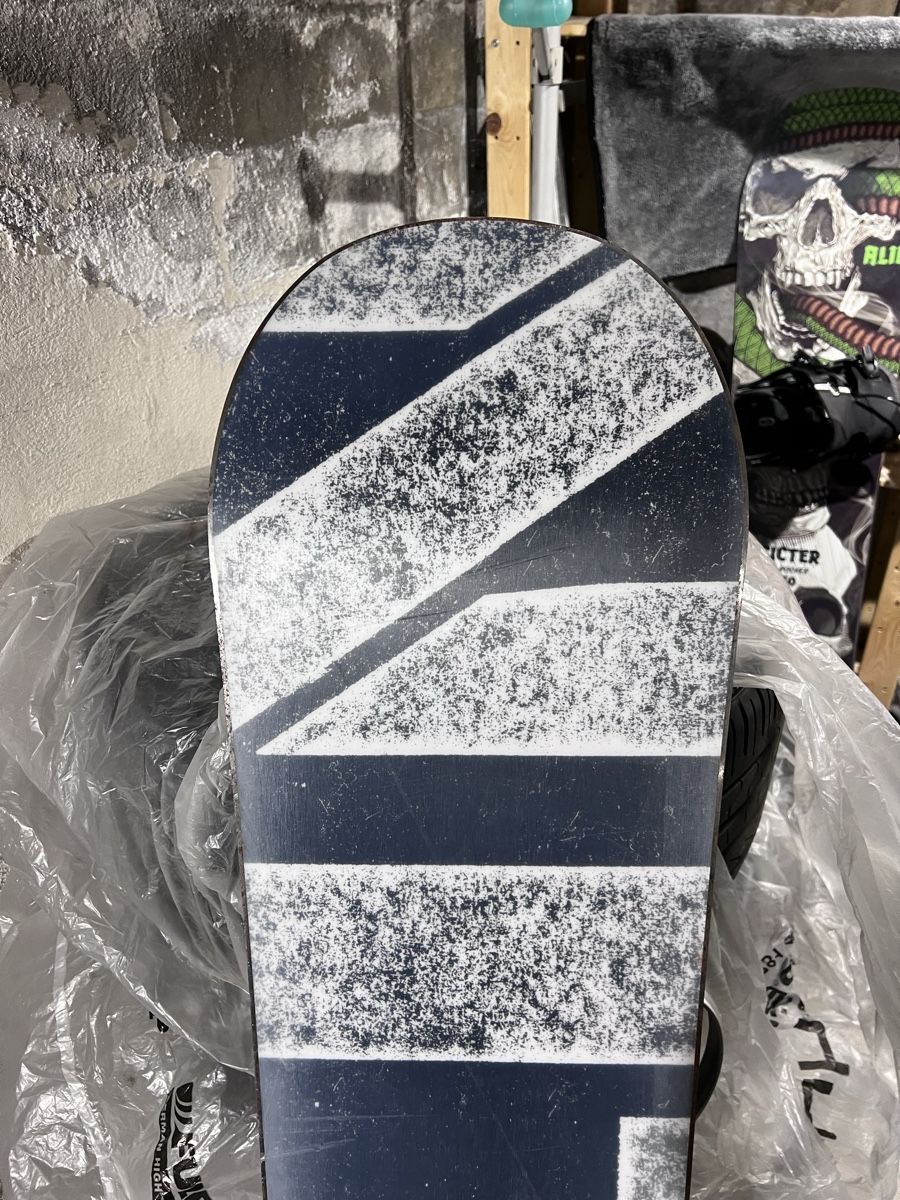 Snowboard Nitro Board: Nitro Snowboard 156cm mit Bindung  – Nuovo (secondo la descrizione) da Wädenswil venduto da Cyril240 3