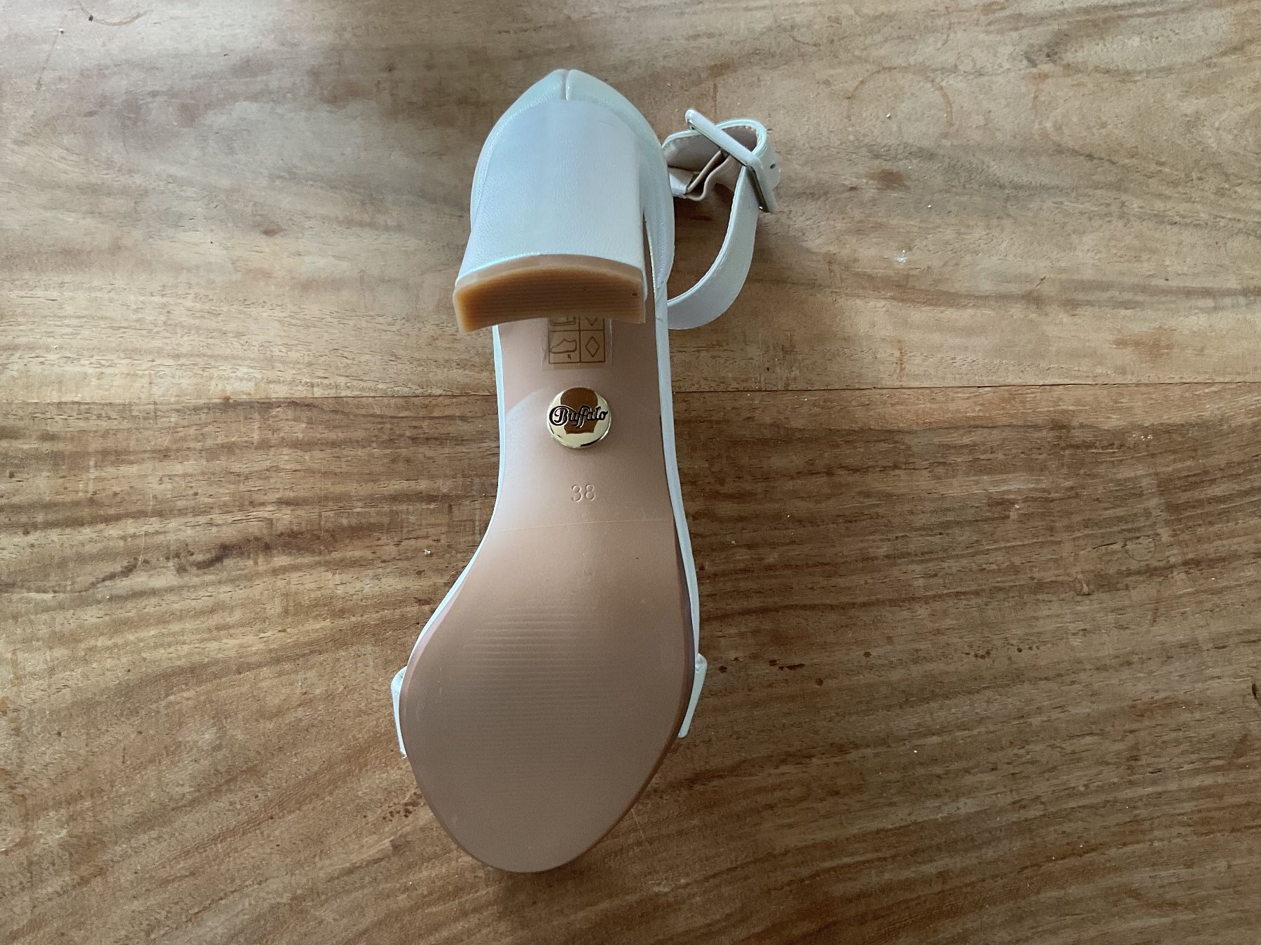 Buffalo Damenschuhe: Heels-Sandalen – Gebraucht aus Dübendorf von Mittwoch.2023 4
