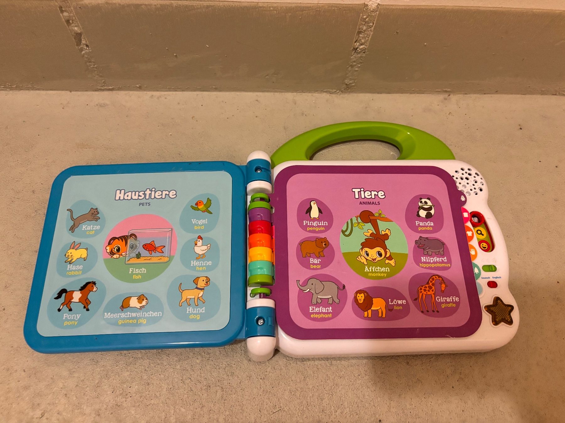 Vtech Spielzeuge: VTech: Mein 100 Wörter Buch D/E – Gebraucht aus Klingnau von Tiara2023 1
