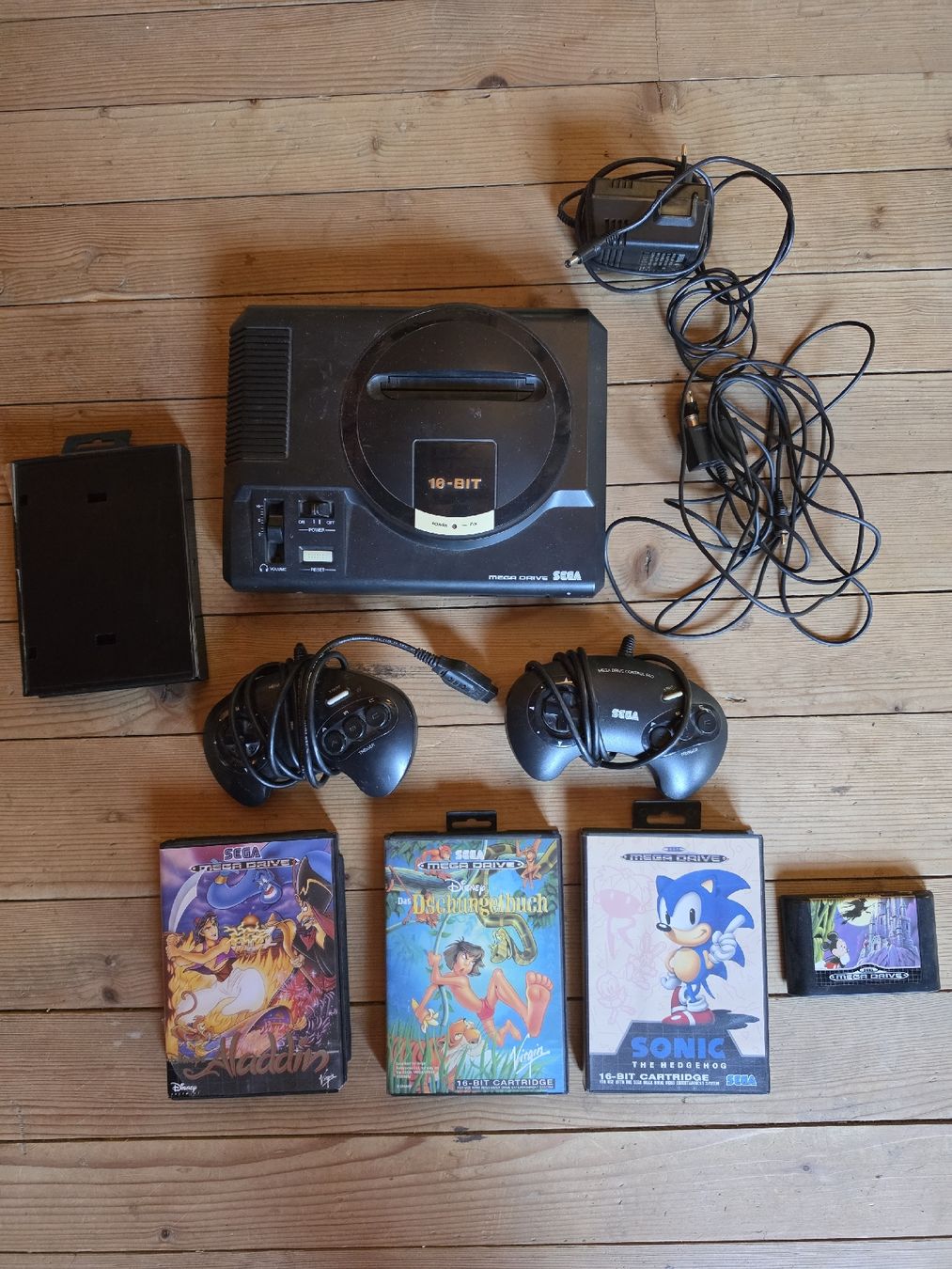 Sega Console: Sega Mega Drive 1 Set + 4 Spiele getestet – Usato da Tafers venduto da whereyogamesat