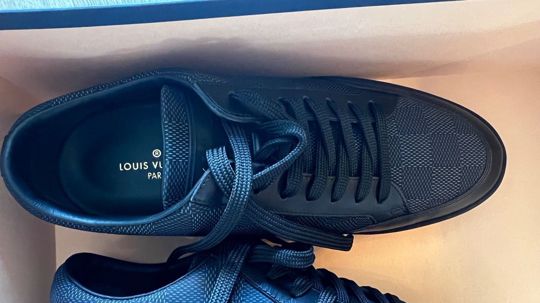 Louis Vuitton Scarpe da uomo: Louis Vuitton Sneakers noir – Nuovo (secondo la descrizione) da Wollerau venduto da Vinagoni