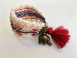 Hübsches handgemachtes Armband