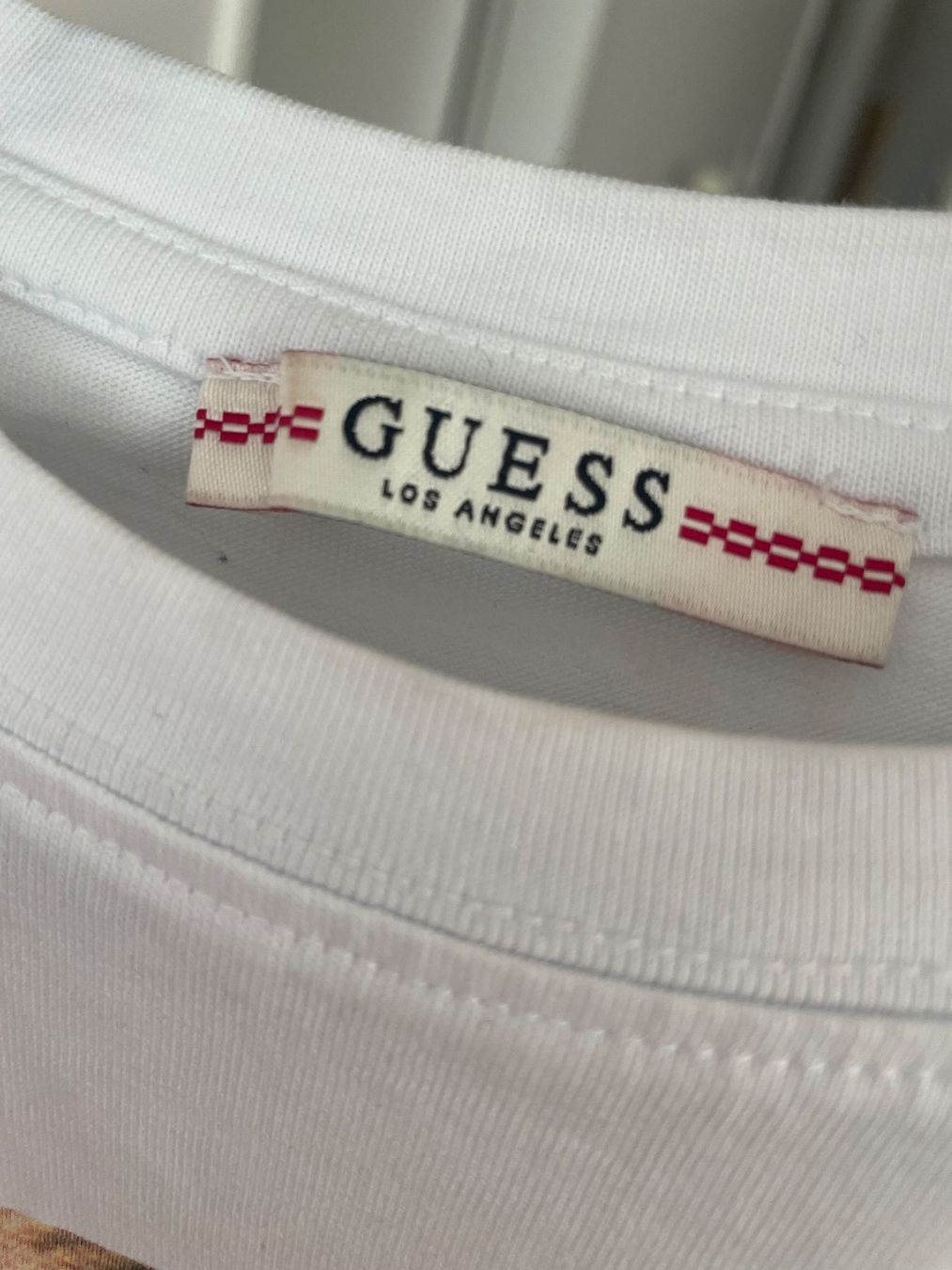 Guess T-shirt: GUESS T-Shirt – Usato da Richterswil venduto da KAYLEIGH_77 2
