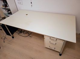Stabiler Bürotisch 180 - 200 cm, ohne Tischplatte * GRATIS *