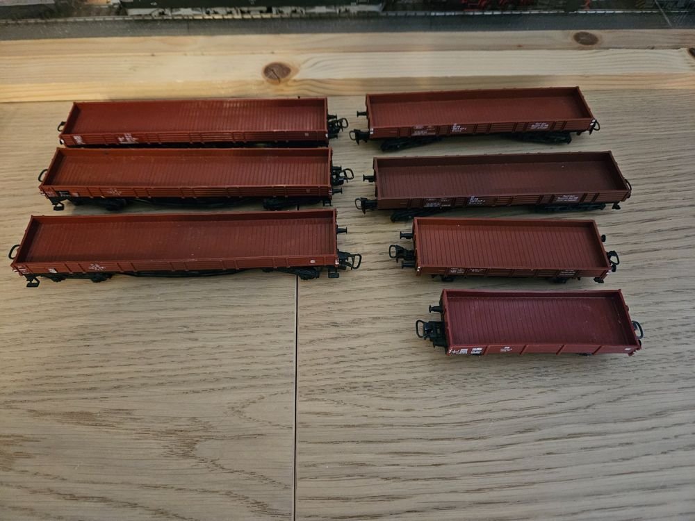 Lot De Trains MARKLIN Dans Leurs Boites D'origine  2 Locomotives 6 Wagons Et 1 Transfo