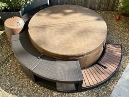 Softub Legend 220