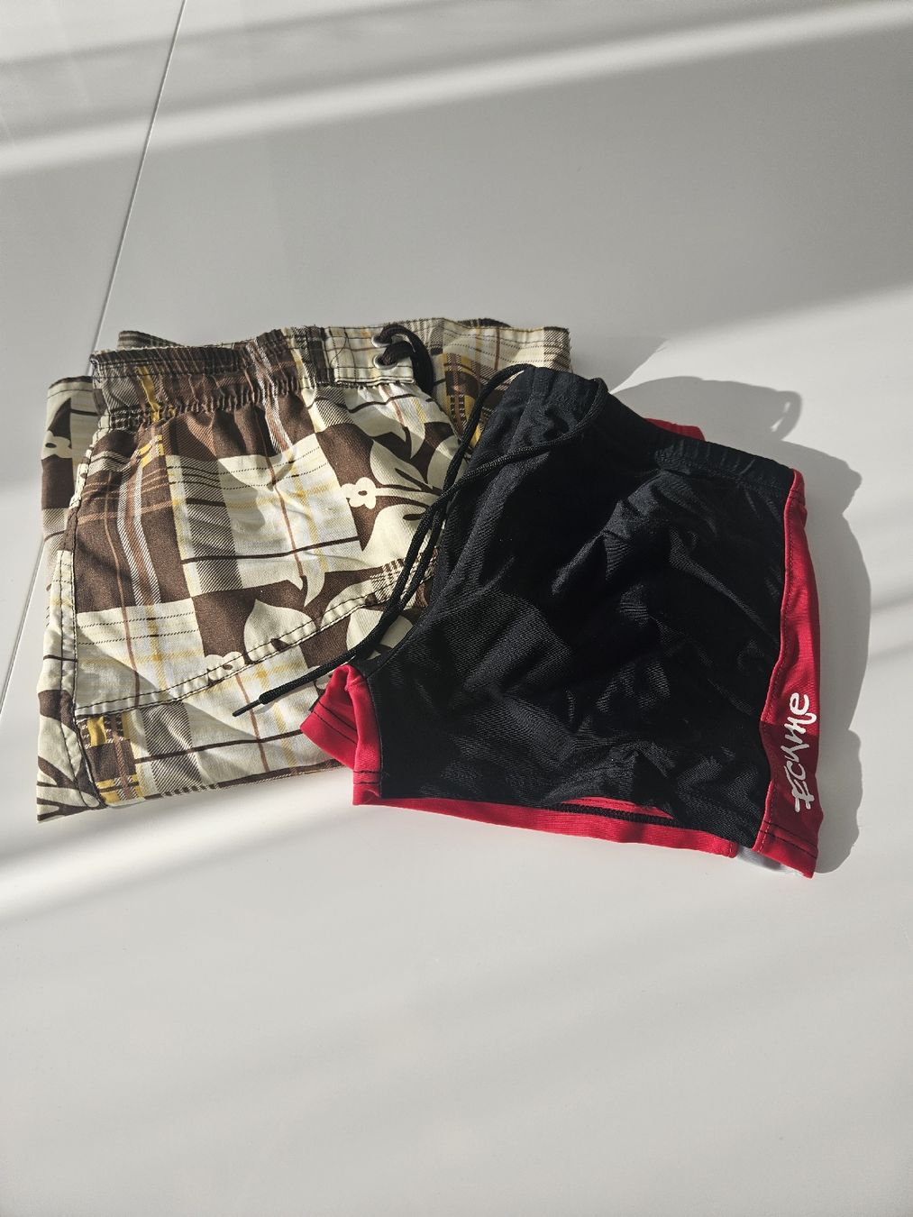 Lotti & Set di vestiti: 2 x Badehosen – Usato da Ostermundigen venduto da Msmash