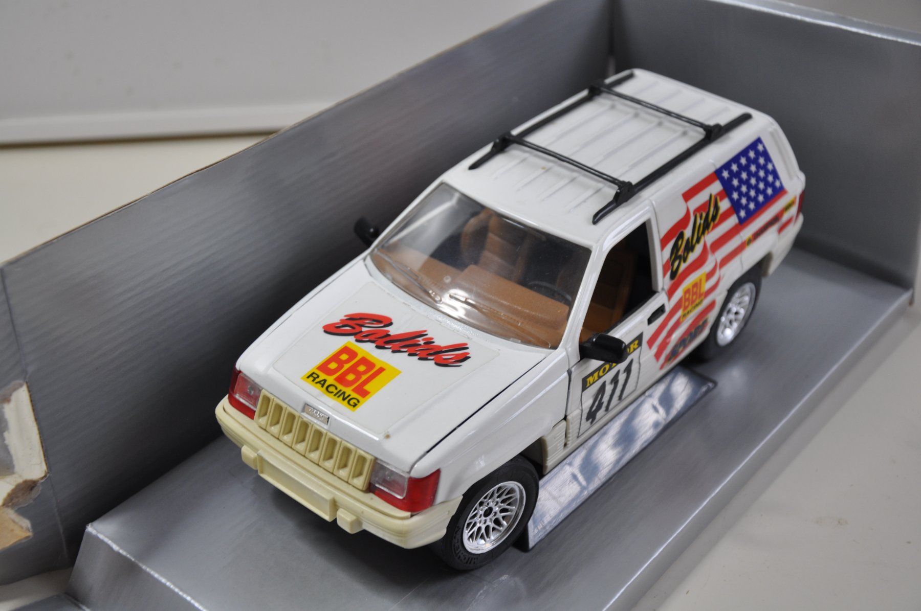 Majorette Voitures modèles: Jeep Grand Cherokee – Neuf avec emballage d'origine à Ebnat-Kappel par Aallerlei 2