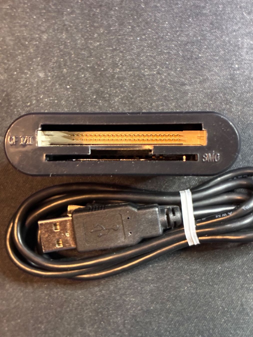 Lettori di schede: FreeCom Kartenleser, mit Kabel – Nuovo (secondo la descrizione) da Döttingen venduto da zha_xh2w 3