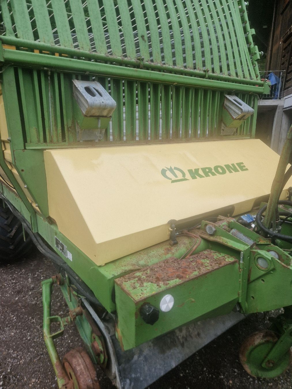 Krone Tutte le macchine: KRONE Ladewagen – Usato da Sumiswald venduto da ForstCounty 5