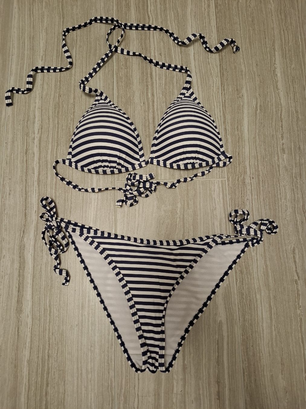 Costumi da bagno & Bikini: maillot de bain bikini rayé bleu-blanc taille S – Usato da Ecublens FR venduto da ame_y8tq