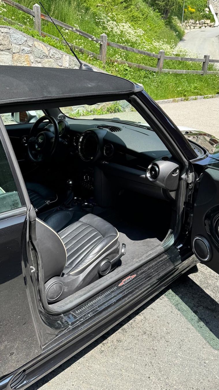 Mini Autos: MINI Cooper John Cooper Works Cabriolet/ 211PS – Gebraucht aus St. Moritz von Malera86 4