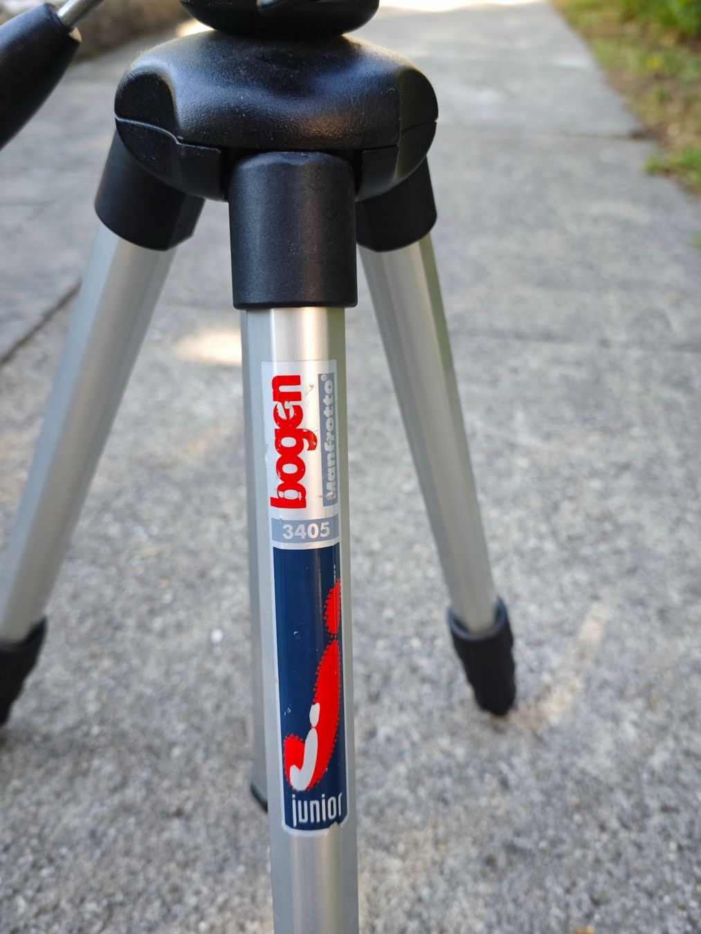 Manfrotto Treppiedi & Teste: Trépied Bogen - Manfrotto Junior – Usato da YVERDON-LES-BAINS venduto da CYBERSALE 1