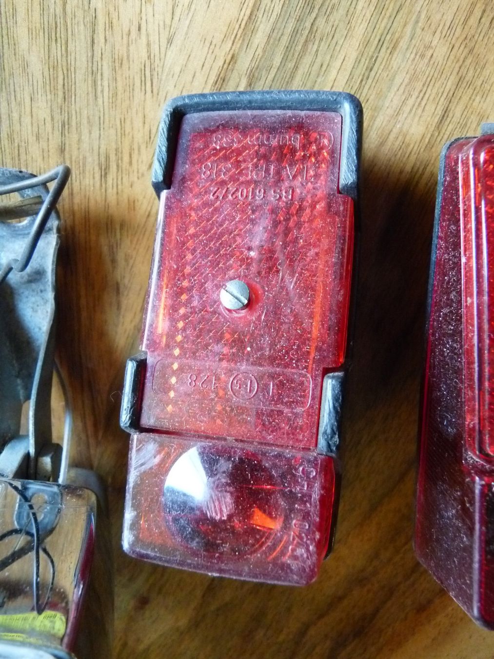 Pezzi di ricambio: 2 Rücklichter 4 Vorderlampen 1 Dynamo Luzifer – Usato da Huttwil venduto da mof_8dpq 7