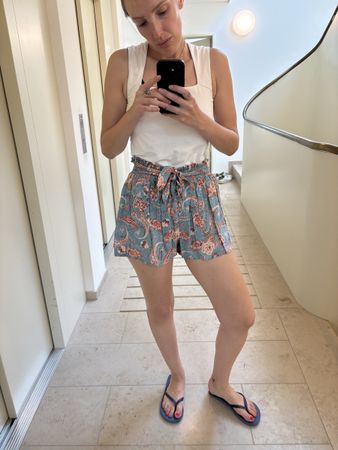 Esprit Shorts Damen Grösse M gemustert guter Zustand