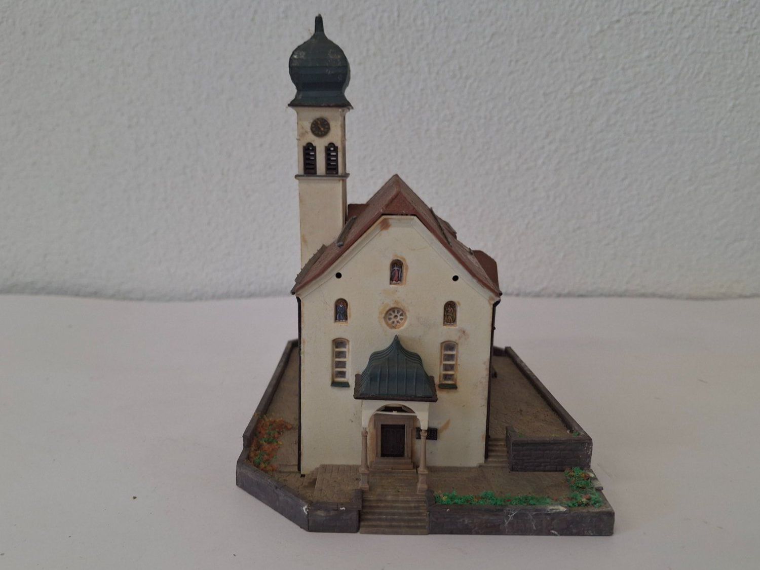 Kibri Modellini di ferrovie: Modellbau Kibri Kirche – Usato da Reichenburg venduto da AK307 4