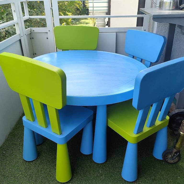 Set di tavolo e panche: IKEA Tisch und 4 sthle – Usato da Zürich venduto da Orkageta