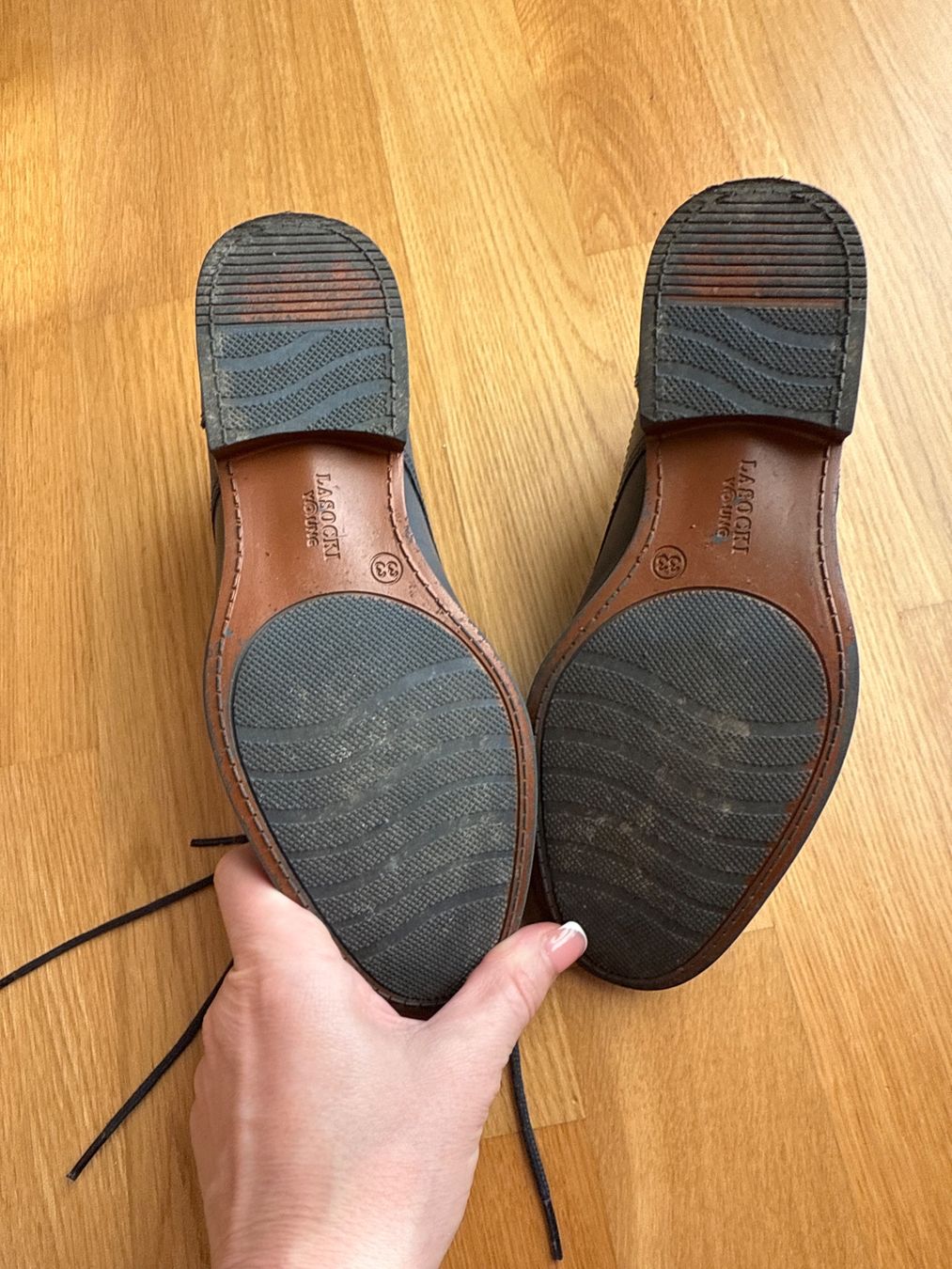 Scarpe per ragazzi: Schuhe Gr. 33 – Usato da Zürich venduto da Lucinka21 2