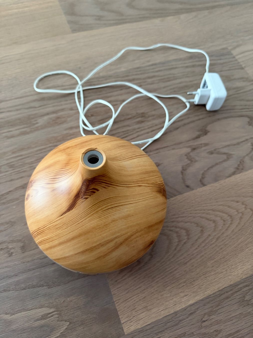 Diffusori di oli essenziali: Victsing Aroma Diffuser mit 6 Ätherischen Ölen – Usato da Kloten venduto da canela9 1