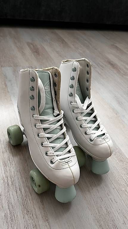 Inline-Skating & Rollschuhe: Rollschuhe, Grösse 38 – Gebraucht aus Bülach von sandra1219