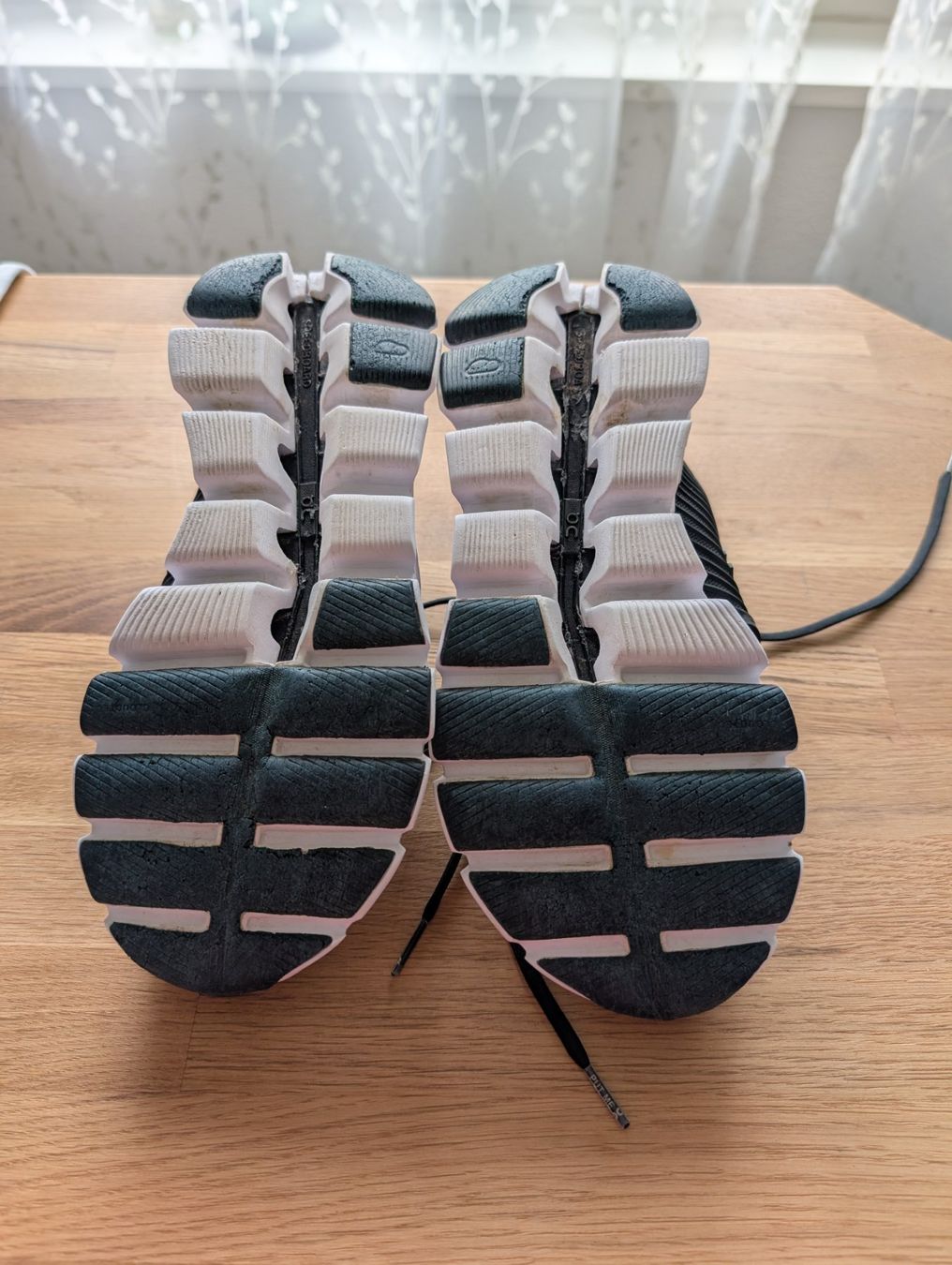 On Damenschuhe: On Schuhe – Gebraucht aus Ballwil von scharasad 5