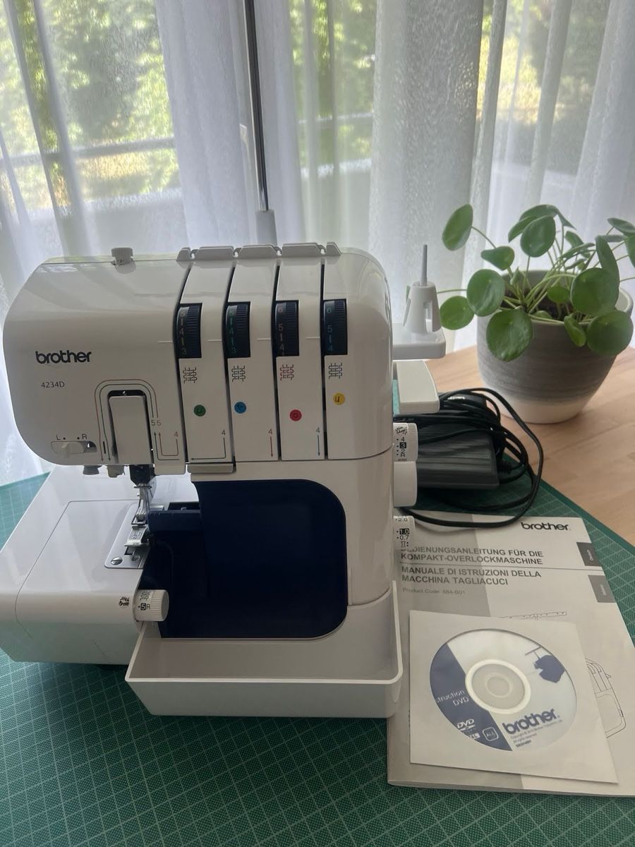 Brother Macchine da cucire: Brother Overlock 4234 D | wenig gebraucht – Usato da Dübendorf venduto da koebibinggeli