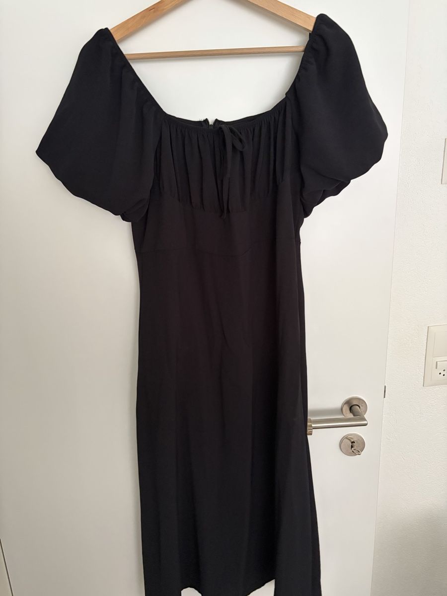 Robes: Schwarzes Kleid mit Puffärmeln – Neuf (Voir description) à Wohlen AG par yag_56sd