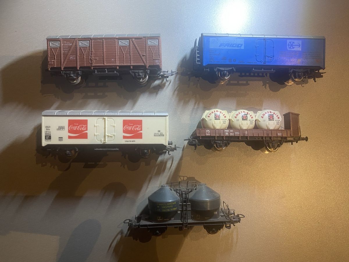 Lima Modellini di ferrovie: Modellbahn Lima SBB CFF Wagen Loks Schienen Trafo – Usato da Bolligen venduto da Deltadelta_0 2