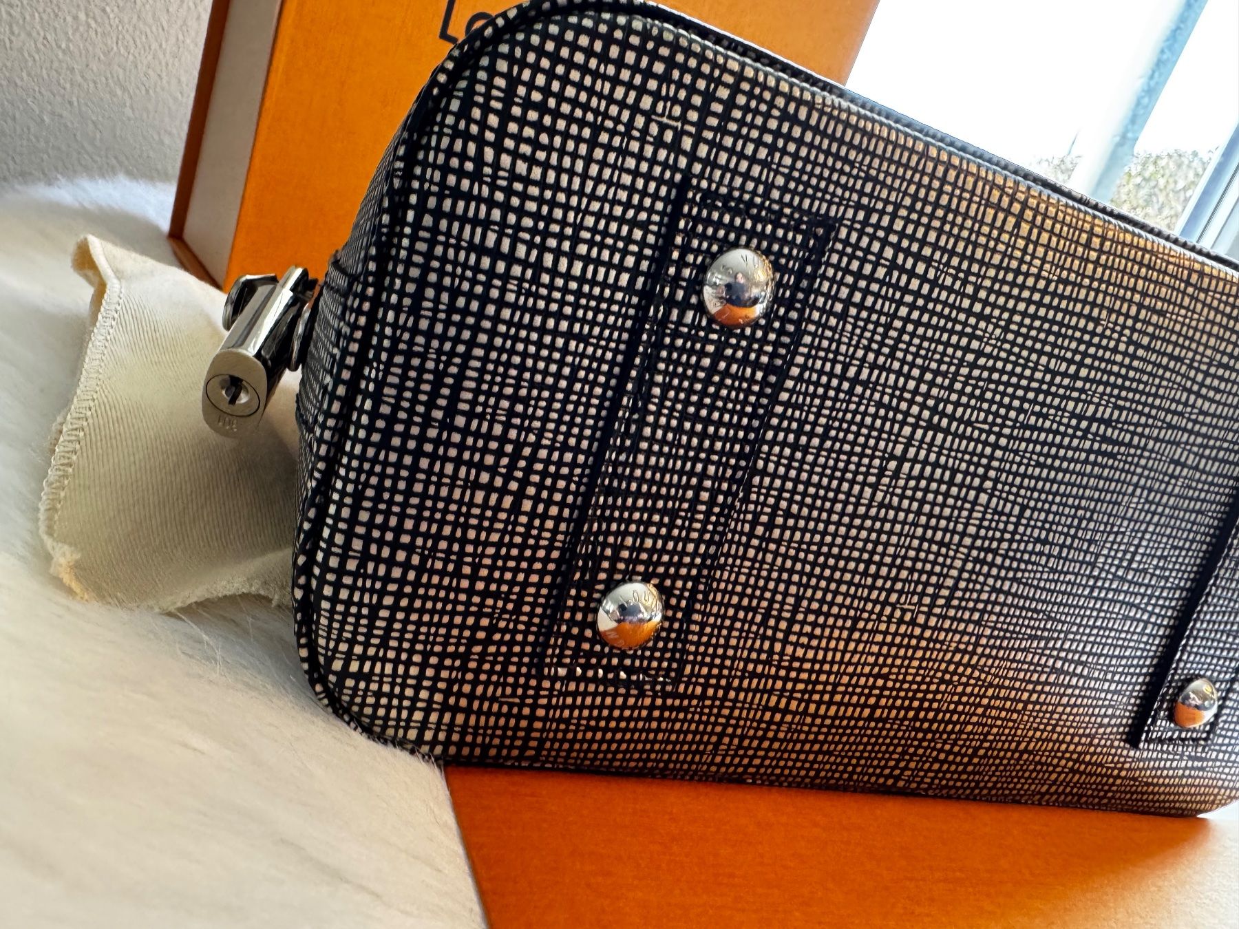 Sacs femmes: Louis Vuitton Alma bb – D'occasion à Grossdietwil par RSW032 5