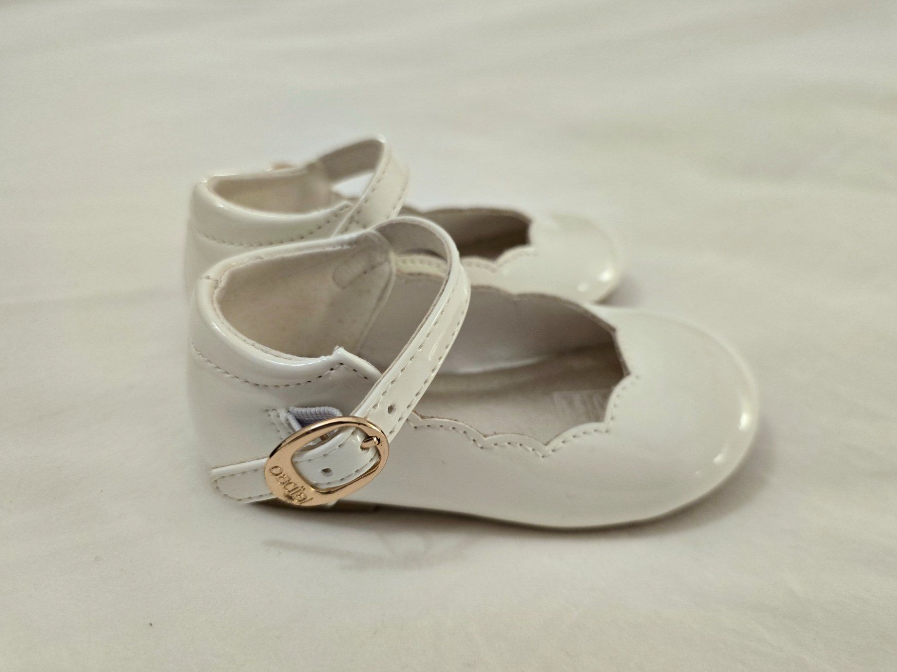 Scarpe per ragazzi: Babies vernies blanches Obaibi, taille 20 – Nuovo (secondo la descrizione) da Genève venduto da cec_d6pg