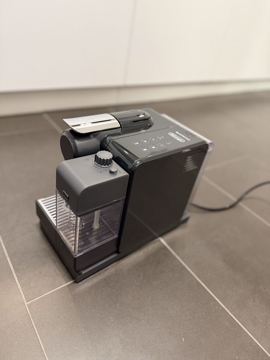 De'Longhi Macchine per caffè & Macchine per espresso: Delonghi Lattissima Touch Nespresso – Usato da Winterthur venduto da max_lz7n 3