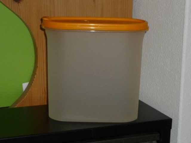 Tupperware Behälter & Ähnliches: TUPPERWARE 1.7 L. – Gebraucht aus St.Gallen von Anso 2