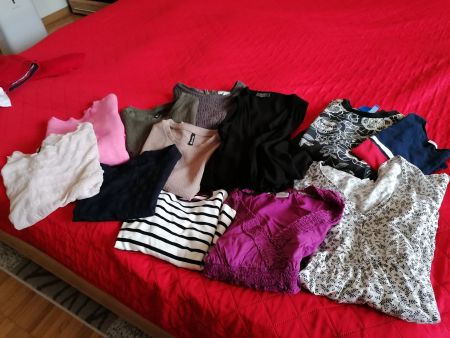 Kleiderpaket mit Allerlei Oberteilen