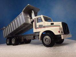 Volvo N10 Dumper Kipper _ metall _ Lastwagen _ Conrad _ 1:50