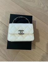 Chanel Mini Handtasche Weiss Silber Neuwertig