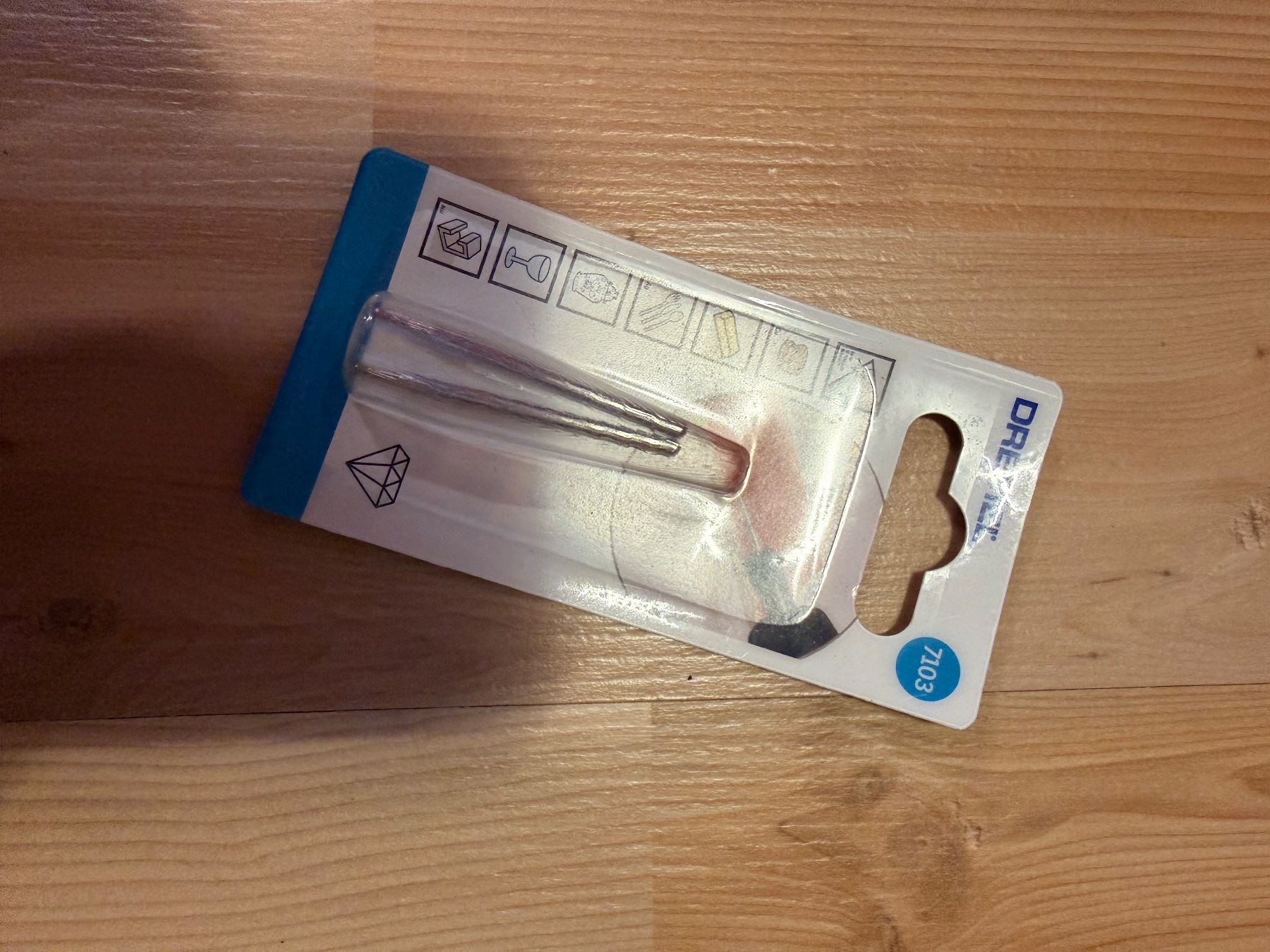 Dremel Tutti gli attrezzi: Dremel 7103 Diamantfräser kugelförmig 2mm – Usato da Amriswil venduto da Trivet