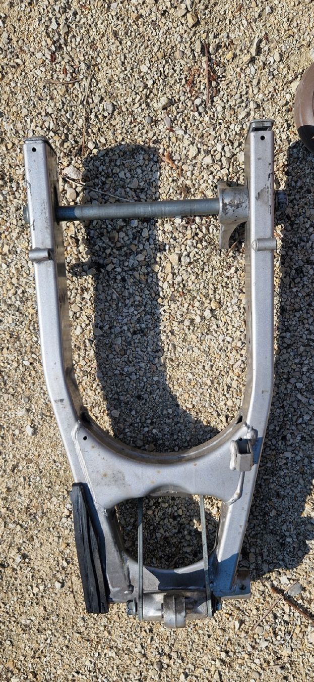 Suzuki Strasse: Suzuki GSF Bandit Schwingarm – Gebraucht aus Thunstetten von Cyberwurst